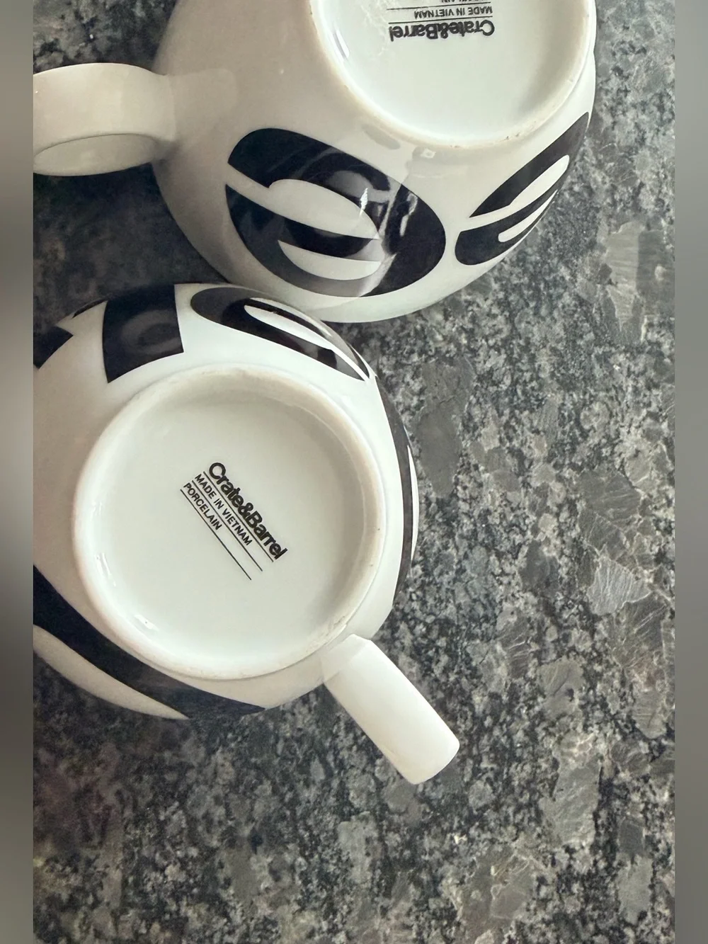 Crate&Barrel Jittery Espresso Mug set NWOT
